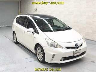 TOYOTA PRIUS ALPHA 2011