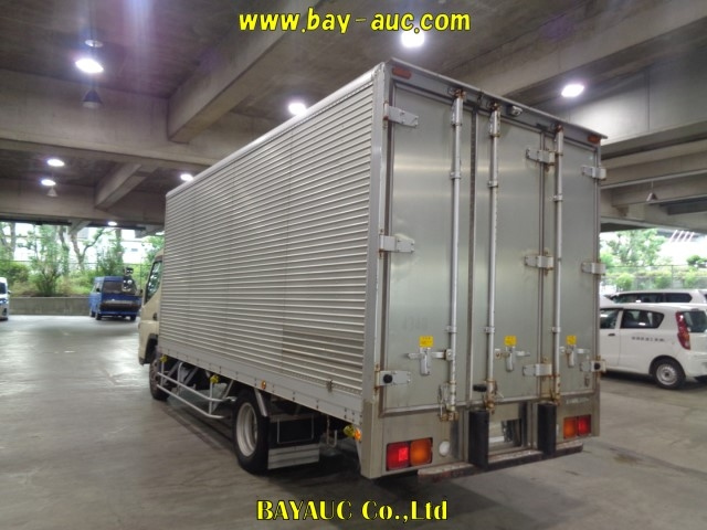 MITSUBISHI CANTER 2011