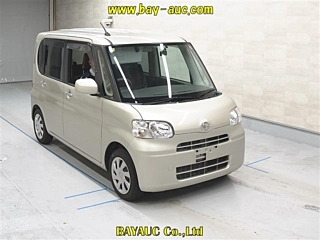 DAIHATSU TANTO 2012