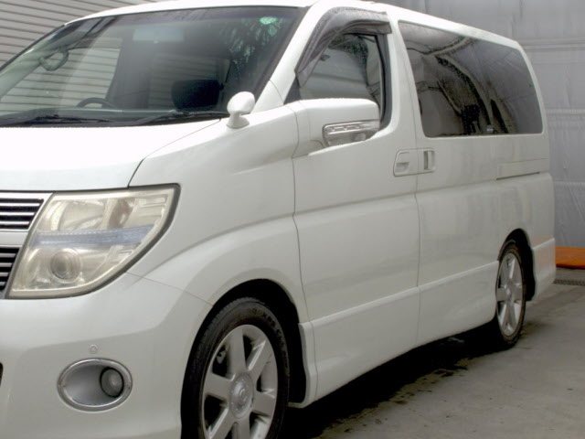 NISSAN ELGRAND 2009