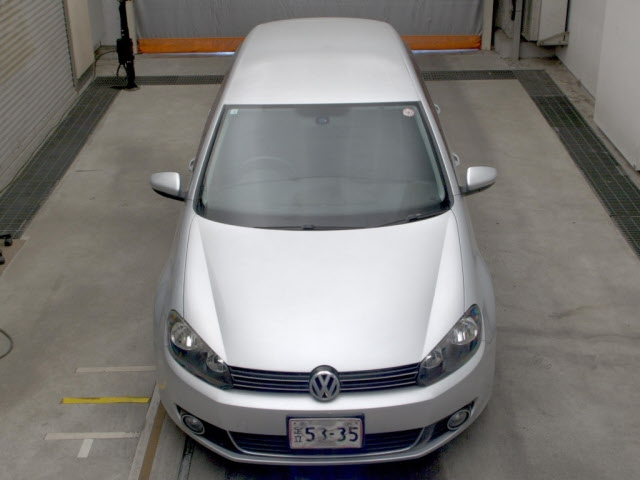 VOLKSWAGEN GOLF 2010