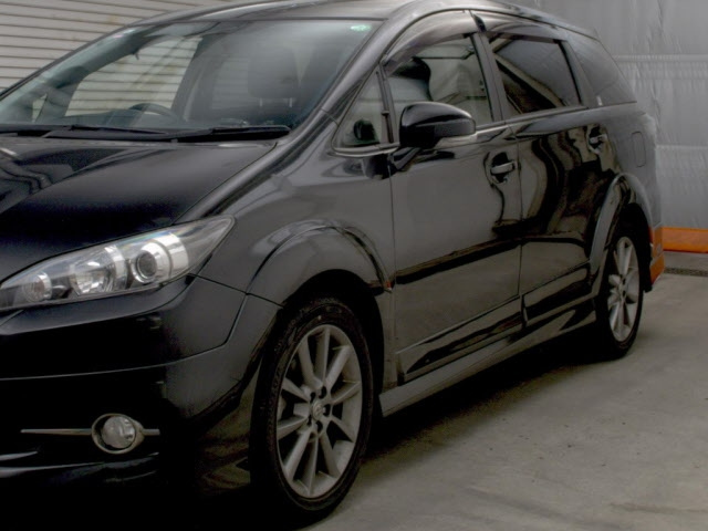 TOYOTA WISH 2015