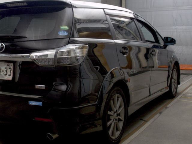 TOYOTA WISH 2015