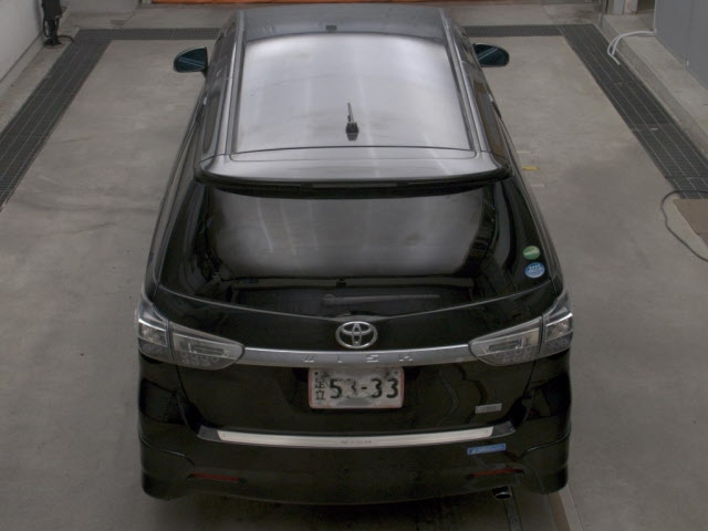 TOYOTA WISH 2015