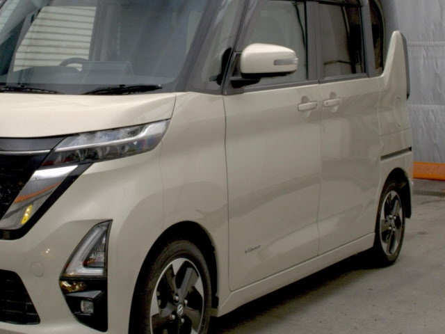 NISSAN ROOX 2022