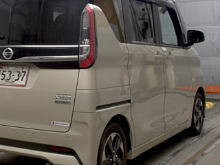 NISSAN ROOX 2022