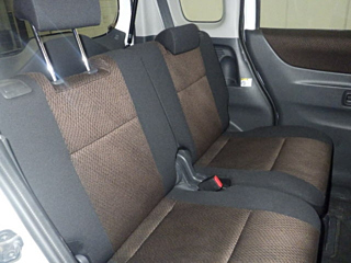 NISSAN ROOX 2011