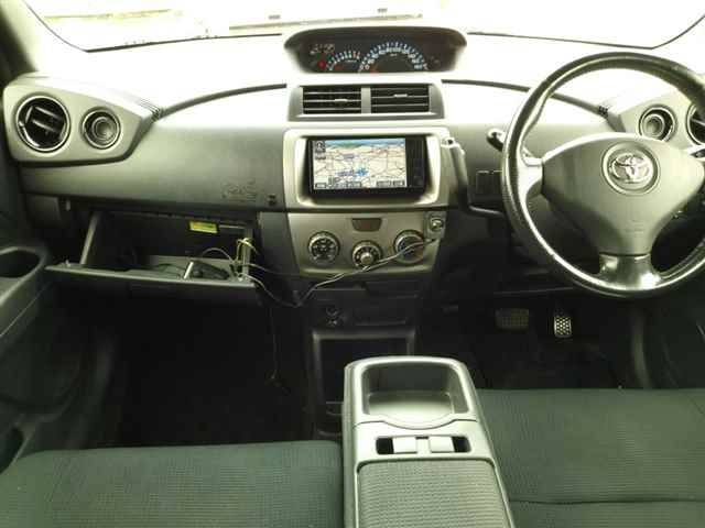 TOYOTA BB 2009