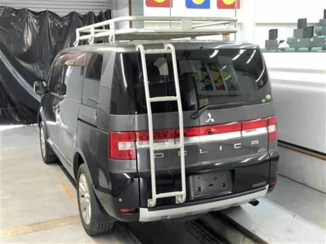 MITSUBISHI DELICA D5 2013