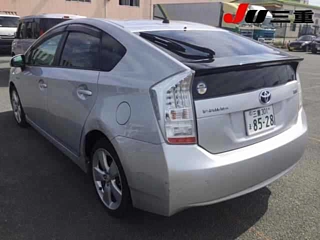 TOYOTA PRIUS 2011