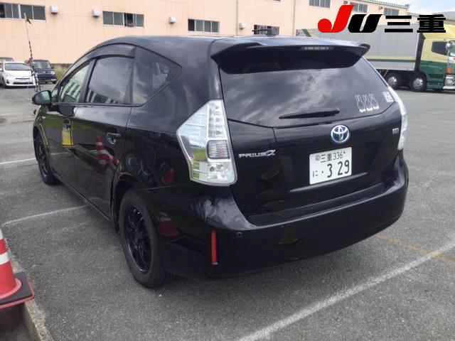 TOYOTA PRIUS ALPHA 2012