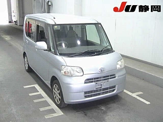 DAIHATSU TANTO 2011