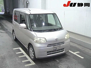 DAIHATSU TANTO 2010