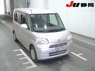DAIHATSU TANTO 2010