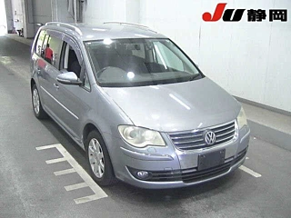 VOLKSWAGEN GOLF TOURAN 2010