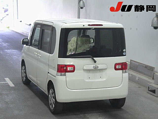 DAIHATSU TANTO 2010