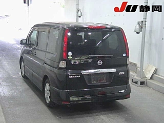 NISSAN SERENA 2010