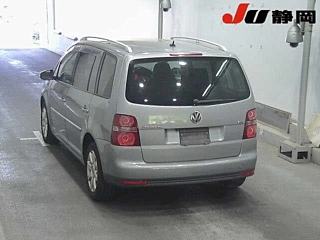 VOLKSWAGEN GOLF TOURAN 2010