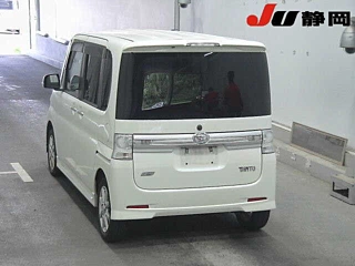 DAIHATSU TANTO 2012