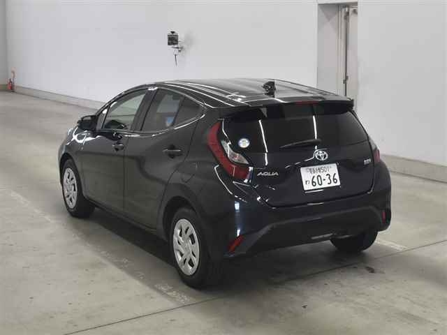 TOYOTA AQUA 2023