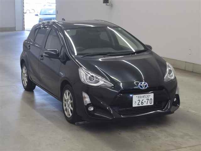TOYOTA AQUA 2015