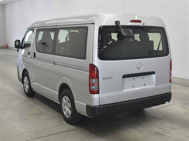 TOYOTA HIACE 2025