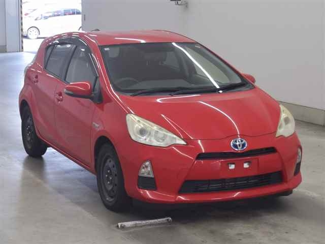 TOYOTA AQUA 2012