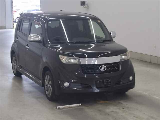TOYOTA BB 2013