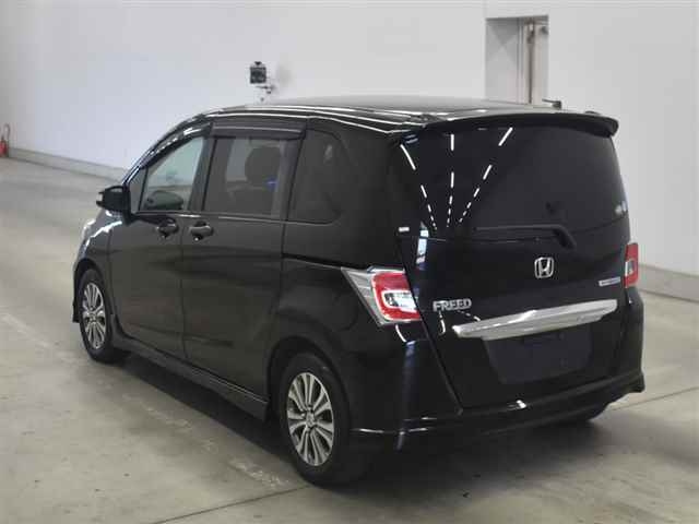 HONDA FREED 2015
