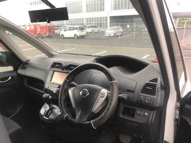 NISSAN SERENA 2011