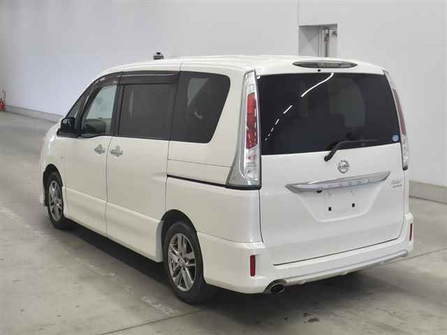 NISSAN SERENA 2011