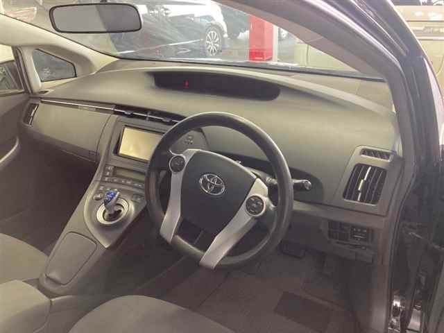 TOYOTA PRIUS 2011