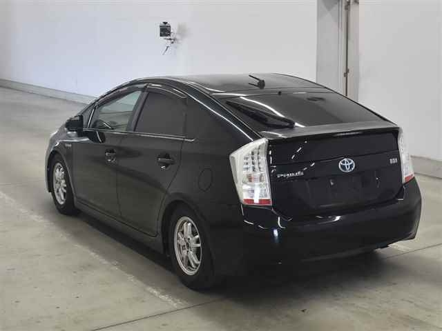 TOYOTA PRIUS 2011
