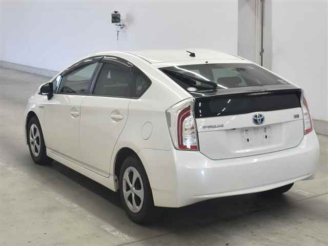 TOYOTA PRIUS 2014
