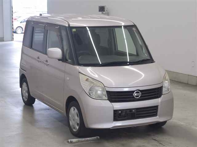 NISSAN ROOX 2012