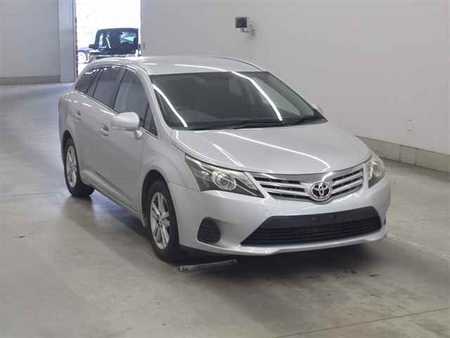 TOYOTA AVENSIS WAGON 2012