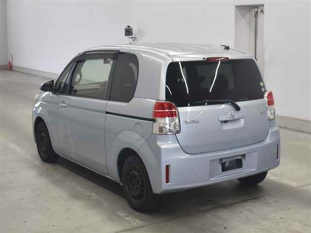 TOYOTA SPADE 2012