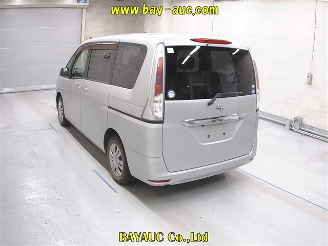 NISSAN SERENA 2011