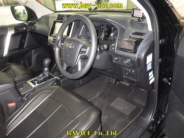 TOYOTA LAND CRUISER PRADO 2017