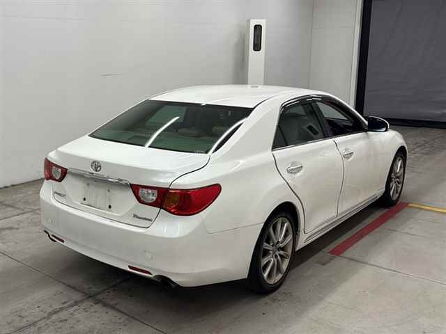 TOYOTA MARK X 2010
