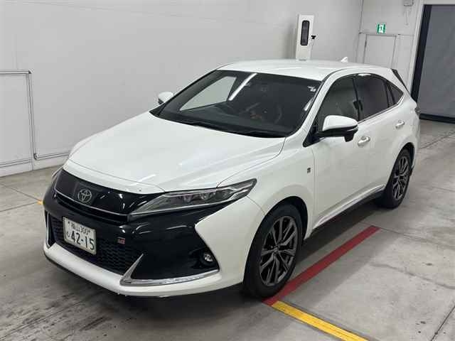 TOYOTA HARRIER 2018