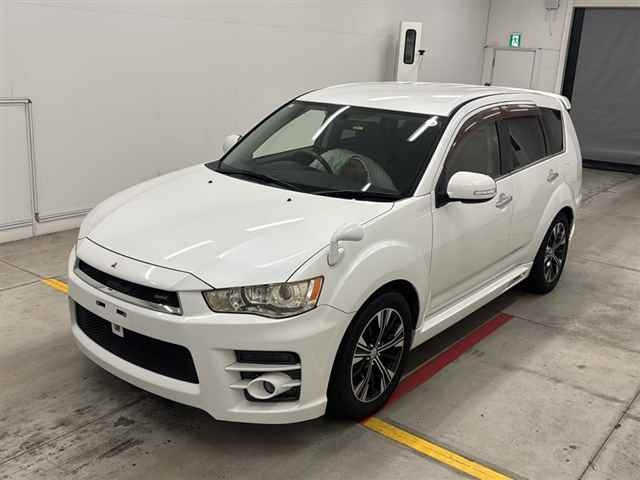MITSUBISHI OUTLANDER 2011