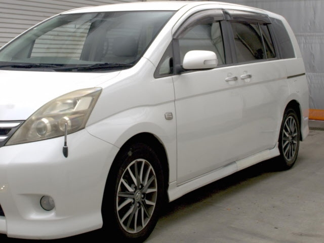TOYOTA ISIS 2008
