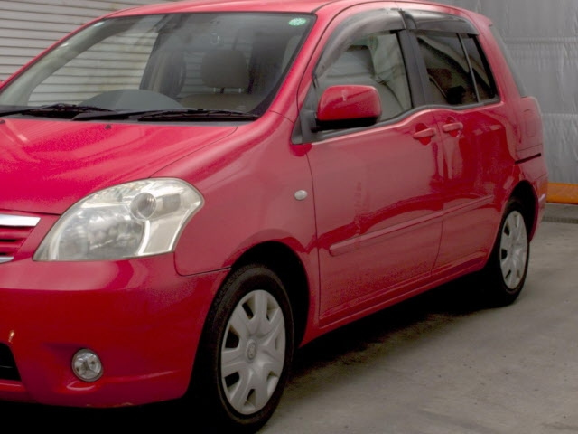 TOYOTA RAUM 2008