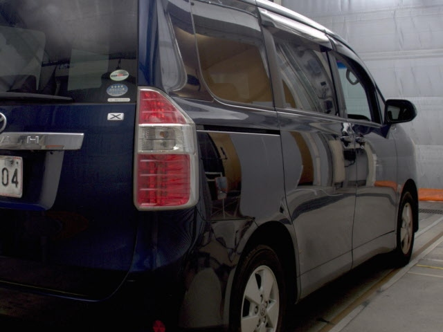 TOYOTA NOAH 2008
