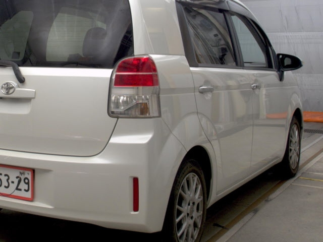 TOYOTA SPADE 2013