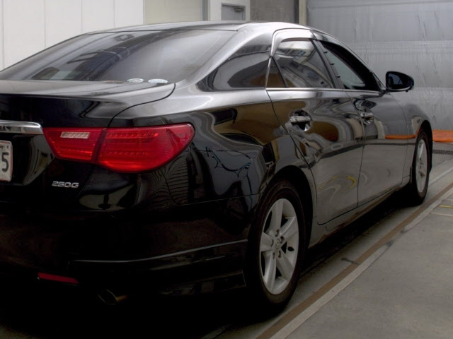 TOYOTA MARK X 2010