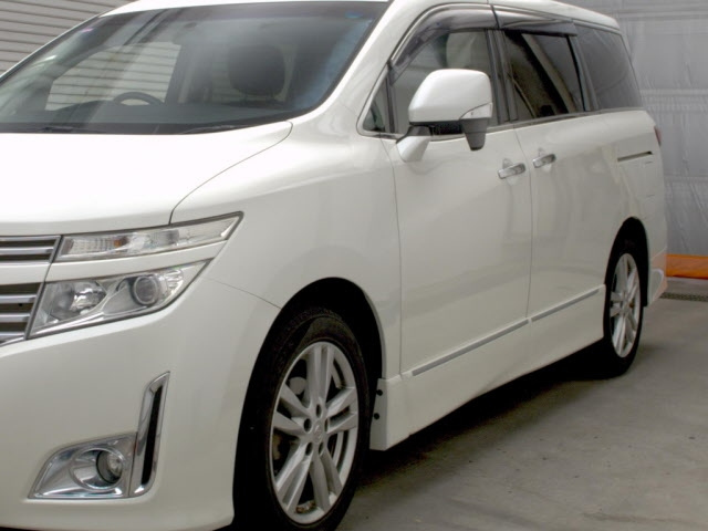 NISSAN ELGRAND 2012