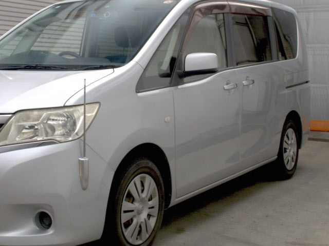 NISSAN SERENA 2012
