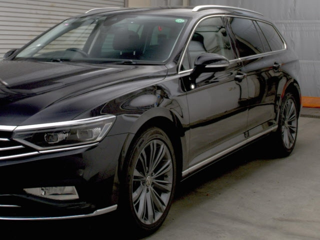 VOLKSWAGEN PASSAT VARIANT 2021